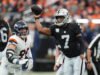 Raiders QB Geno Smith aparentemente deixou o jogo contra o Broncos mais cedo com lesões no braço e ombro