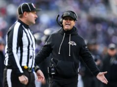O técnico do Ravens, John Harbaugh, fala com a NFL sobre a anulação da chamada do TD na derrota para o Steelers: ‘Não esclareceu nada’