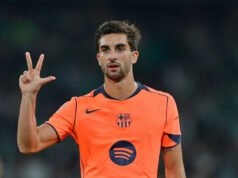 O hat-trick de Torres ajuda o Barcelona a vencer o Betis na La Liga