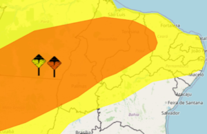 83 municípios de PE receberam alertas de chuva forte