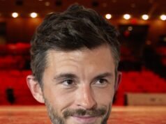 Jonathan Bailey se culpou pelo bombardeio do jogo quando tinha 8 anos