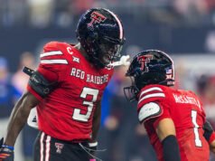 O número 4 da Texas Tech segurou o título dos 12 grandes e uma vaga nos playoffs com uma vitória dominante sobre o número 11 da BYU com 4 reviravoltas no segundo tempo.