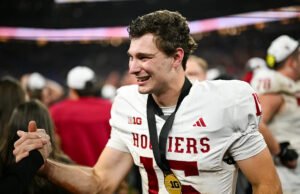 Troféu Heisman 2025: Indiana QB Fernando Mendoza, Ohio State QB Julian Sion entre os finalistas antes do College Football Playoff