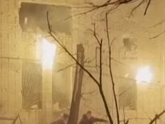 Rússia ataca prédio de apartamentos na Ucrânia