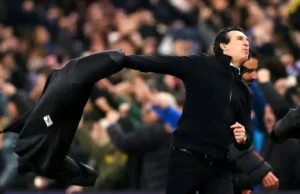 Unai Emery não precisa de jaqueta, pois o Aston Villa sonha com a glória do título