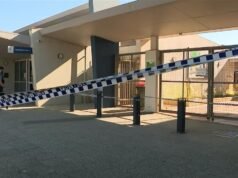 Ellenbrook Secondary College é bloqueada após estudante ser atacado durante briga violenta