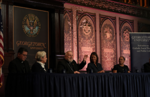 Bispos católicos da Flórida pedem a Trump que interrompa a repressão à imigração no Natal