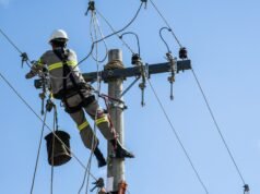 Vento provocou queda de árvores e falta de energia elétrica no Alto Tietê