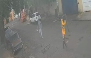 Morte de catador de reciclagem após ser atingido na cabeça por um pedaço de pau no meio de uma estrada no interior de SP; vídeo