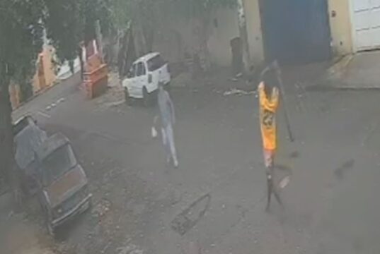 Morte de catador de reciclagem após ser atingido na cabeça por um pedaço de pau no meio de uma estrada no interior de SP; vídeo