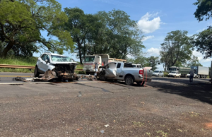 Onda Verde BR-153 foi totalmente interditada após motorista colidir com caminhão