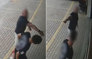 Funcionário do mercado é agredido por psicopata após fazer barulho com sua moto; vídeo