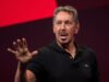 Paramount renova oferta pela Warner Bros. e garante apoio de US$ 40 bilhões de Larry Ellison
