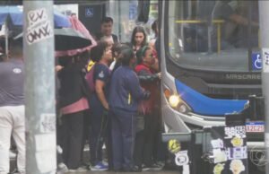 Parada de motoristas e cobradores de ônibus causa maior engarrafamento em São Paulo de 2025