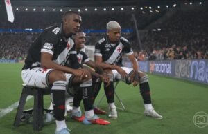 Vasco vence o Fluminense e garante vaga nas semifinais da Copa do Brasil