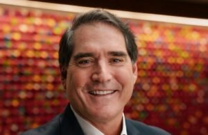 Quem é Henrique Braun, o brasileiro que se tornou presidente mundial da Coca-Cola?