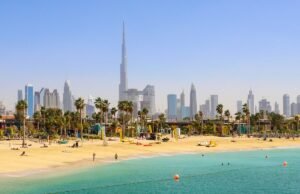 Comissário de bordo, 25 anos, ‘encontrado morto a facadas em quarto de hotel de luxo em Dubai’