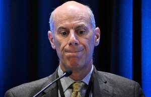 O Partido Republicano questiona as atribuições de casos relacionados a Trump de Bosberg enquanto os juízes defendem o sistema aleatório