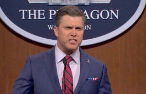 Pete Hegseth, de Colin Jost, aborda questões sobre crimes de guerra
