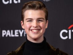 Iain Armitage, do jovem Sheldon, interpreta a si mesmo no episódio da 5ª temporada de Ghosts