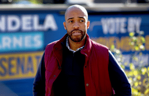 Mandela Barnes inicia campanha para governador de Wisconsin como líder democrata