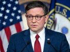 Presidente da Câmara Johnson defende ataques militares a barcos de drogas venezuelanos como justificados