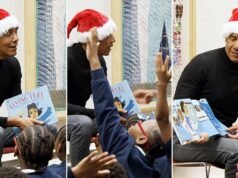 Obama surpreende estudantes de Chicago com chapéus de Papai Noel durante visita à biblioteca