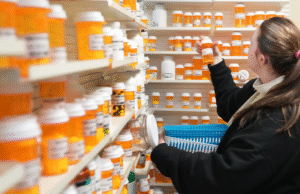 Trump começou a negociar preços de medicamentos, mas economistas alertam que curas futuras podem ser prejudicadas