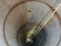 Homem tenta salvar cachorro e ambos ficam presos em poço de 10 metros