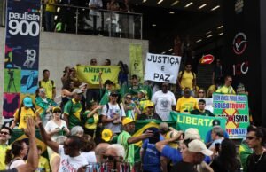 Lei de anistia para Bolsonaro une manifestantes da Avenida Paulista no Esp
