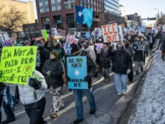 Republicanos vacilam com a repressão à imigração do presidente Trump após recentes assassinatos