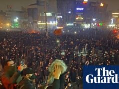 Trump diz que quer ajudar manifestantes iranianos, mas seu conselho é controverso.