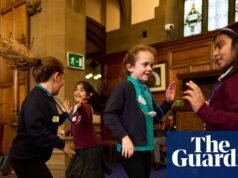 O apelo do Guardian Hope arrecada £ 950.000 para instituições de caridade que combatem o racismo e a divisão.