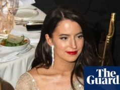 Mãe de um dos filhos de Elon Musk processou por imagens explícitas geradas por grok Grok AI