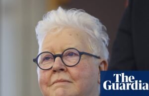 Val McDiarmid foi nomeado ‘leitor sensível’ para remover linguagem ofensiva de livros antigos. val mcdiarmid