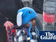 Funcionários da escola dizem que o ICE deteve um menino de cinco anos de Minnesota quando ele voltava para casa. Minnesota