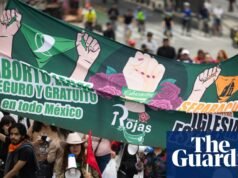 A administração Trump impedirá que a ajuda estrangeira subsidie DEI e direitos trans no exterior. administração trunfo