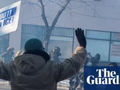 ‘Vocês estão nos aterrorizando’: manifestantes saem às ruas de Minneapolis depois que agentes federais matam segundo cidadão americano | Minneapolis