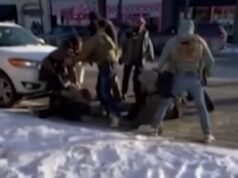 Vídeo mostra momentos de tiroteio fatal cometido por policial federal em Minneapolis