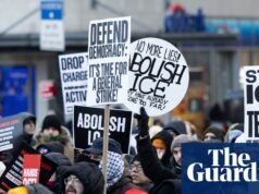 Grandes protestos se espalharam pelos EUA depois que Alex Pretty foi morto a tiros por agentes federais em Minneapolis