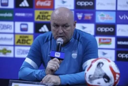 Bojan Hodak confirma que Federico Barba ficará no Persib Bandung: até o final da temporada!