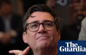 O desgraçado Burnham pode retornar para melhorar seu tamanho e linhas de ataque. Andy Burnham