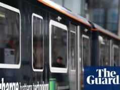 O primeiro trem de bateria de carregamento rápido do Reino Unido está programado para funcionar neste fim de semana. indústria ferroviária