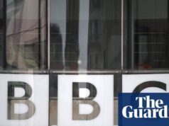 A revisão interna descobriu que as mulheres mais velhas ‘desapareceram’ dos papéis de apresentação da BBC. BBC