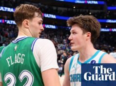 A explosão de 49 pontos de Cooper Flagg bate recorde adolescente da NBA na derrota de Cooper Flag em Dallas