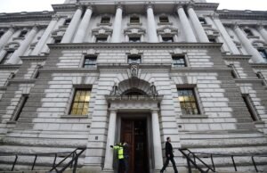 Os escritórios do Tesouro podem obter taxas comerciais à medida que os pubs aumentam as contas