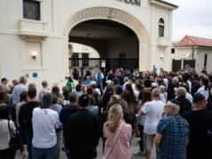 Tiroteio em Bondi Beach: Austrália faz pausa em homenagem a 15 vítimas de ataque horrível