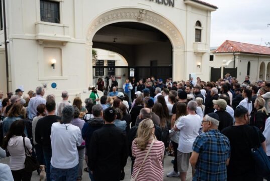 Tiroteio em Bondi Beach: Austrália faz pausa em homenagem a 15 vítimas de ataque horrível
