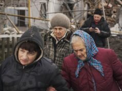 Confusão em Kiev e Moscou depois que Trump disse que Putin concordou em suspender os ataques por uma semana