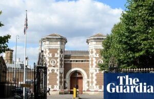 Greve de fome apoiando ação na Palestina é preso fora da prisão de Londres